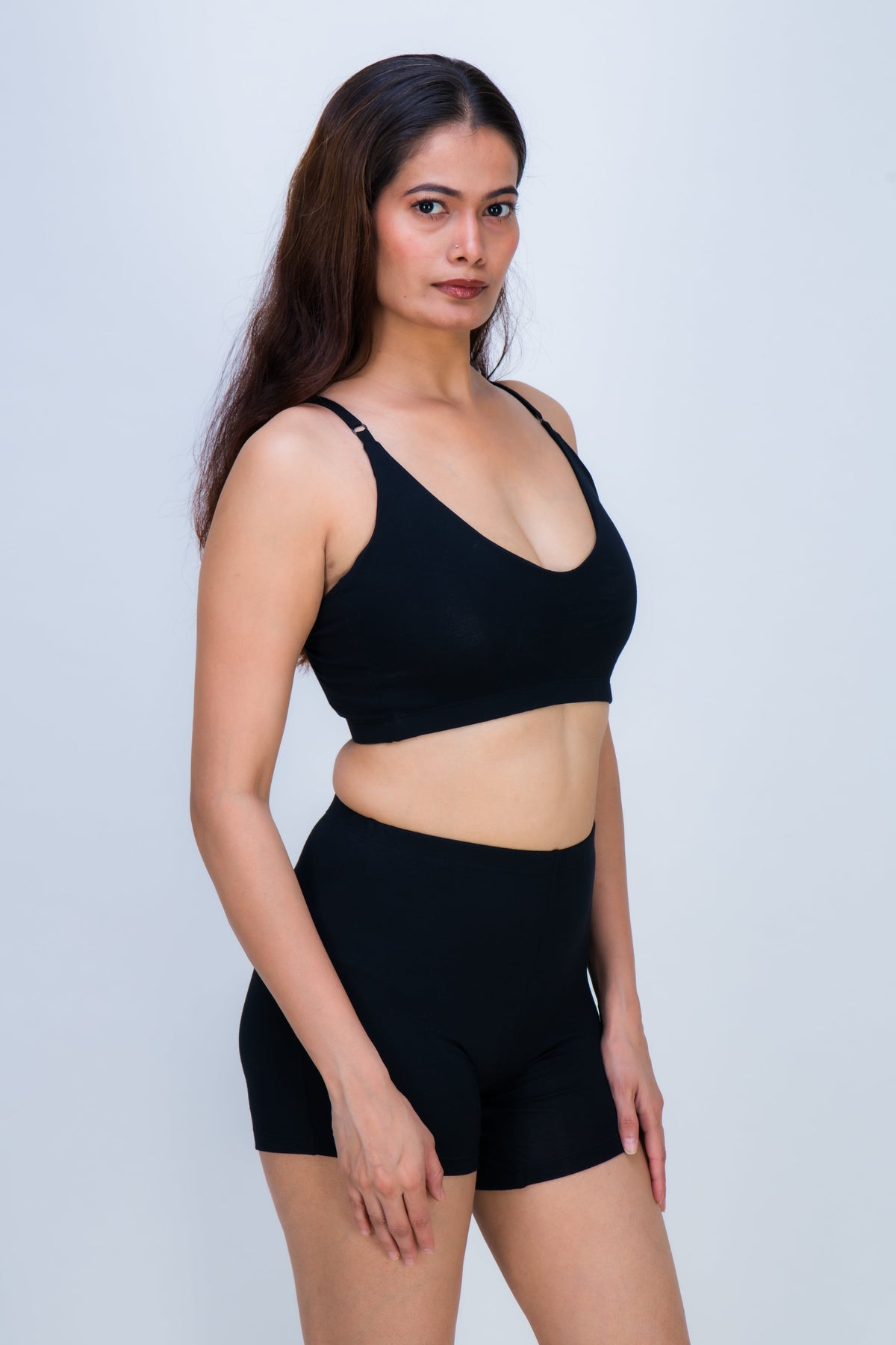 Nuer mid-rise lounge boyshorts in soft fabric, featuring a comfortable waistband and relaxed fit for casual wear.